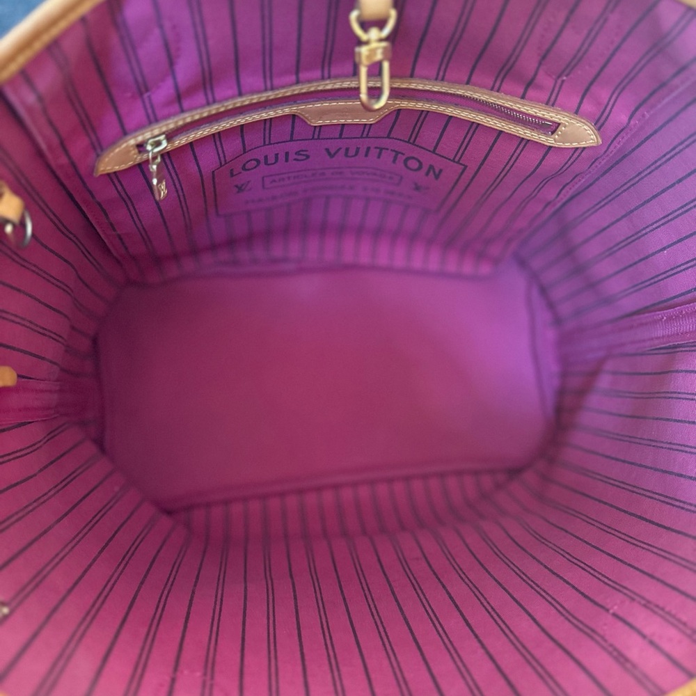 Authentic Louis Vuitton Neverfull MM - Picture 9 of 15